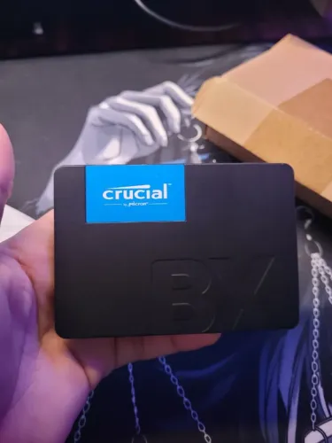 SSD Crucial BX500 - 120GB - Leitura: 540MB/s e Gravação: 500MB/s