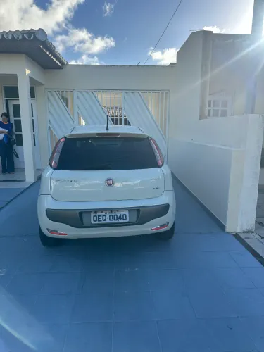 Fiat Punto Essence 1.6 Flex 16V 5P 2013