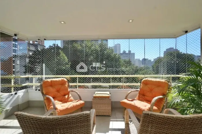 Apartamento Higienópolis 4 dormitórios 2 suítes 4 vagas de garagem 226 m²
