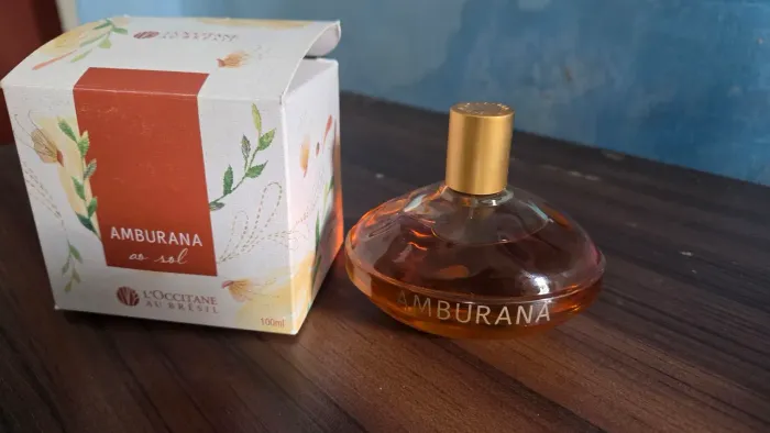 Perfume Amburana ao sol Loccitane 