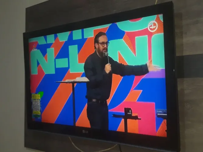 tv 42 lcd hdmi usb vga componentes obs. tv não é smart entrego controle *