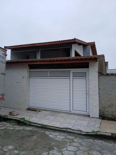 Vendo ou troco casa no bairro Jardim mosteiro centro de itanhaem