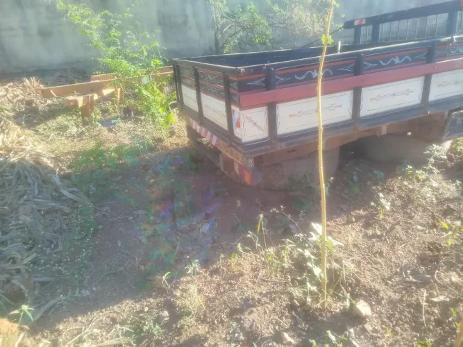 Carroceria de madeira