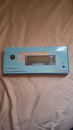TECLADO GAMER SKYLION K68, switch red com tape e foam mod, pouco tempo de uso, ta zerado.