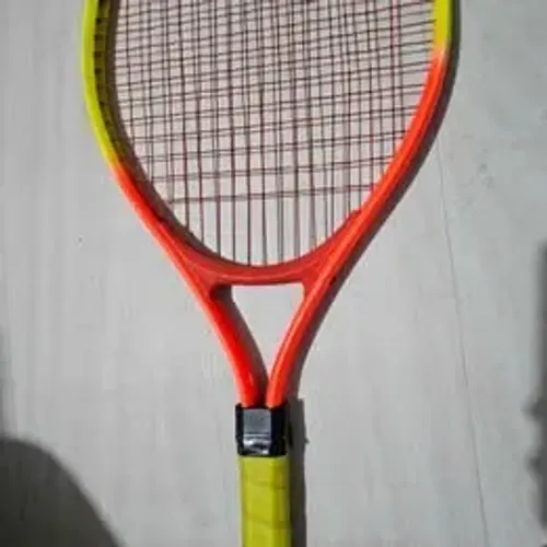 Raquete de tenis aerodinamic
