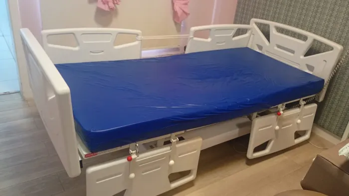 CAMA DE 8 MOV. MOTORIZADA TODA INJETADA LEITO CHAPA COM CARENAGEM