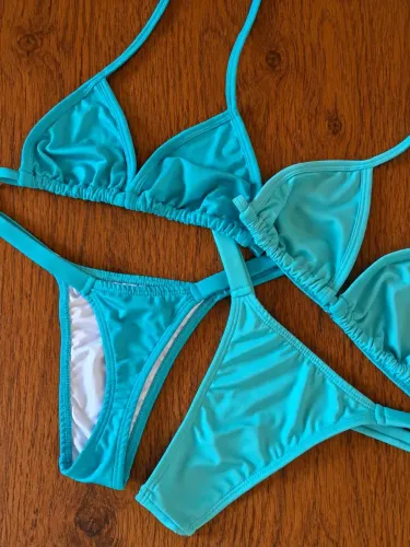 Biquínis Turquesa e Tiffany 