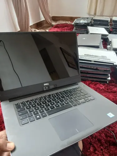 Dell inspiron 3490  -  I7 8550U 8GB de ram
