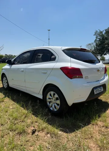 Chevrolet Onix Hatch LT 1.0 8V Flex Mec. 4P 2019