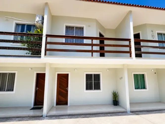 Casa Dúplex em Condomínio - 2 Suítes - Rio do Limão, Araruama