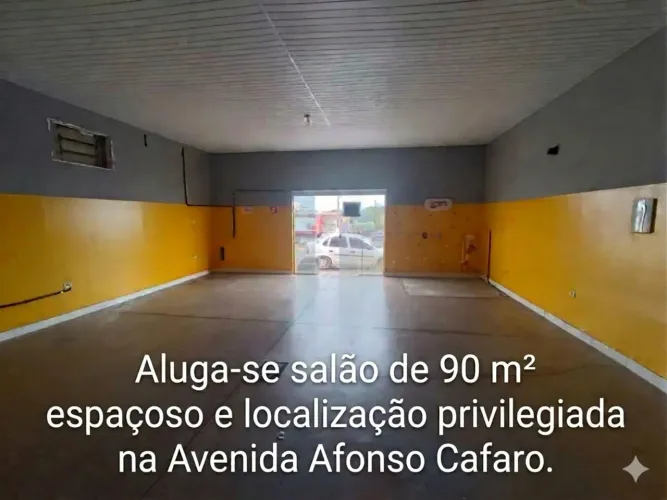 Salão-Avenida principal