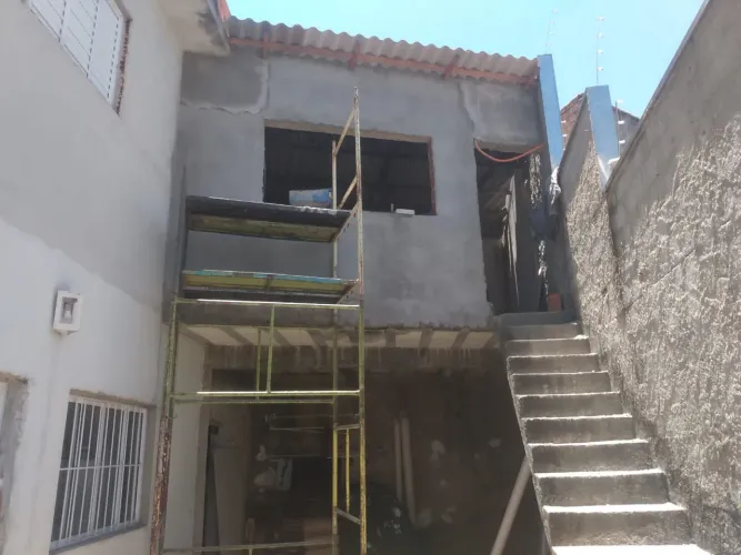 PEDREIRO DISPONÍVEL PRA TRABALHAR NA DIÁRIA OU EMPREITA 