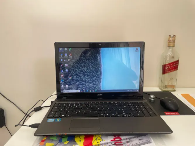 Notebook Acer com defeito