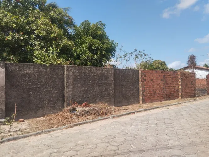 Terreno 30x40 localizado na pirâmide próximo a avenida 2