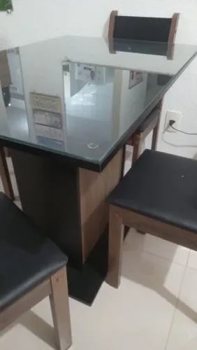 Móveis, Mesa e cadeiras