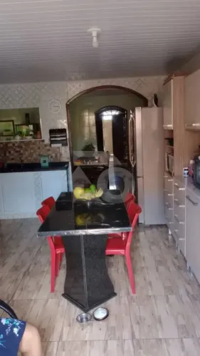 Casa de 180m² no Bairro Dom Luciano com 2 Quartos