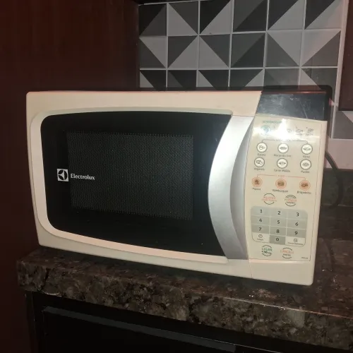 Micro-ondas 18L Eletrolux