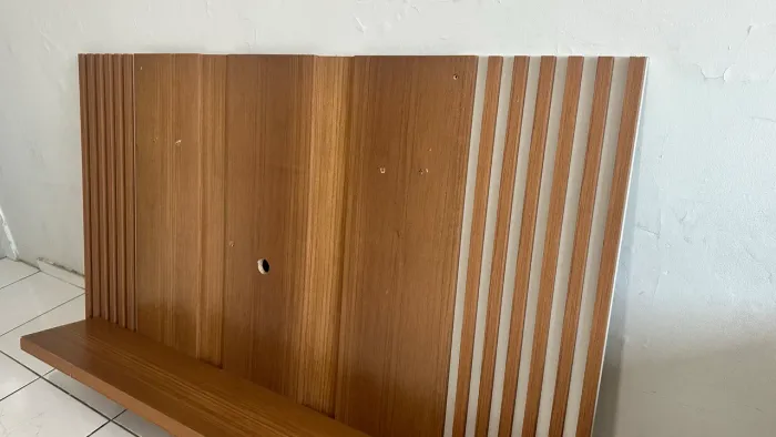 PAINEL DE TV RIPADO 100% MDF - LINDO E SOFISTICADO