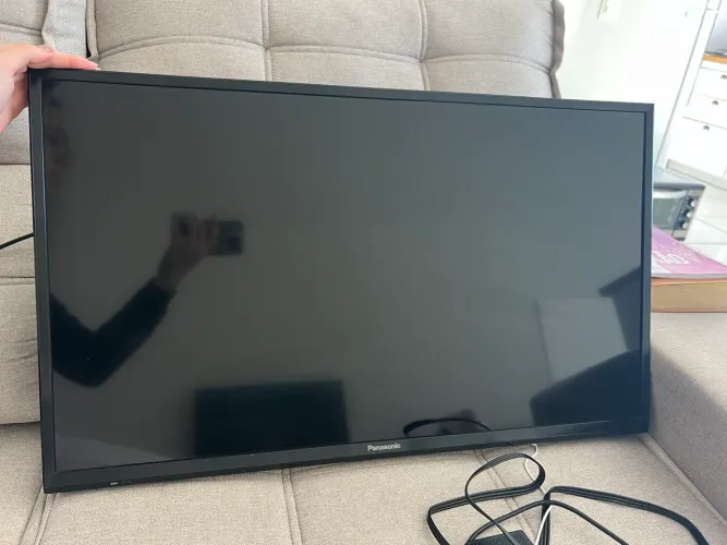 TV Panasonic 32? com Roku e Controles - Funcionando Perfeitamente