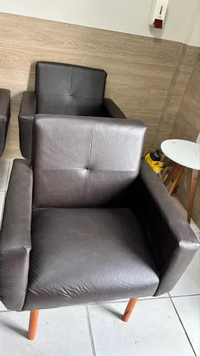 Poltronas em corino 2 meses de uso!! 