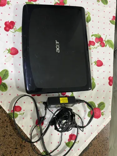 Computador Acer para retirada de peças 