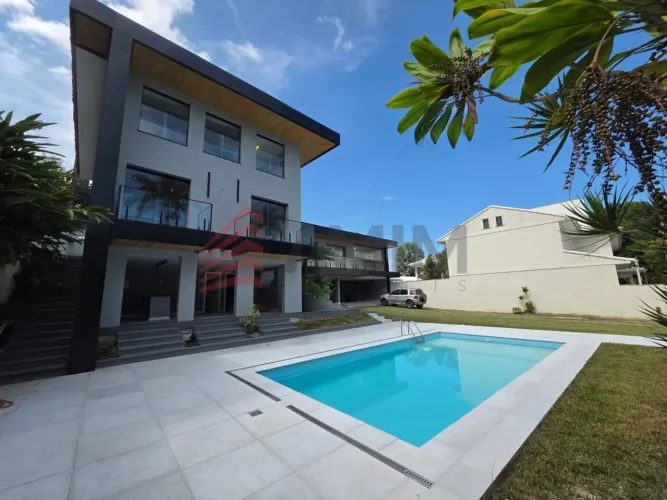 Casa de 5 quartos no condomínio UBÁ I em Piratininga - Oportunidade e Exclusividade