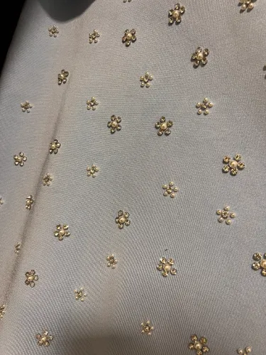 Vestido Zara todo bordado
