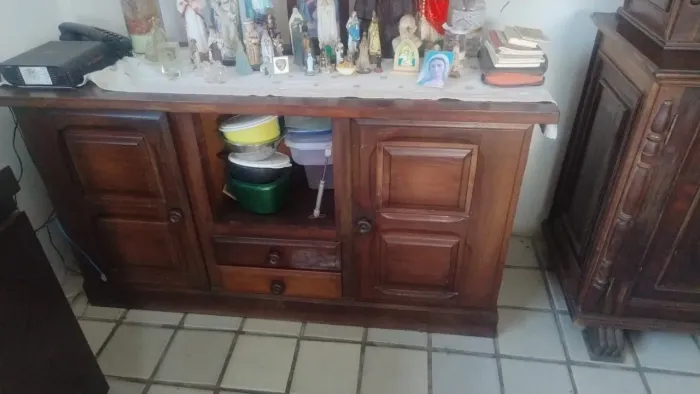 Buffet de madeira
