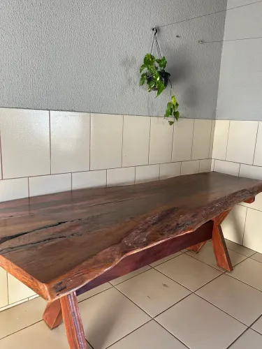 Mesa Rústica de Madeira Maciça