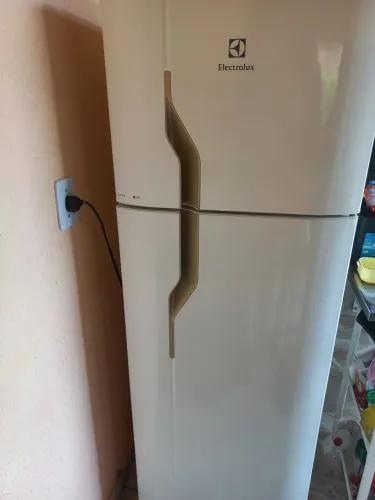Vendo geladeira $680