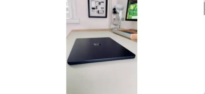 MacBook Air 13" M5 16GB 256GB Meia-Noite Novo