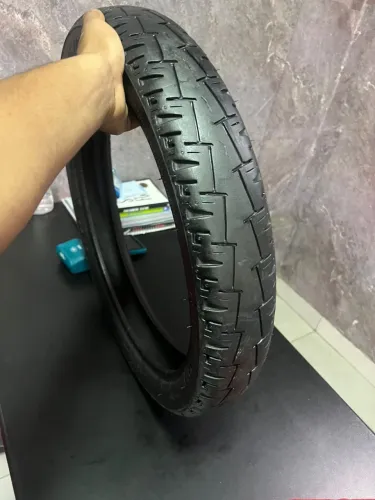 PNEU TRASEIRO LEVORIN