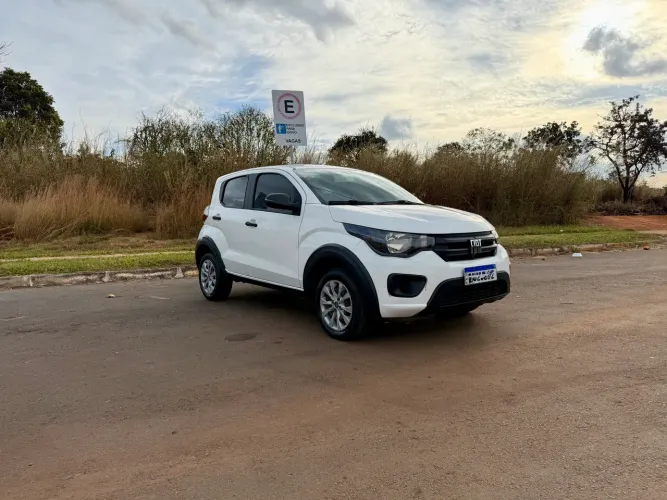 Fiat Mobi Like 1.0 Fire Flex 5P. 2022
