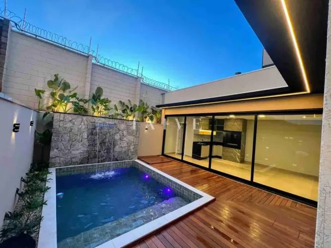 Casa à venda em condomínio Bella Vitta, porteira fechada, 4 suítes , 258 M² construção, pi