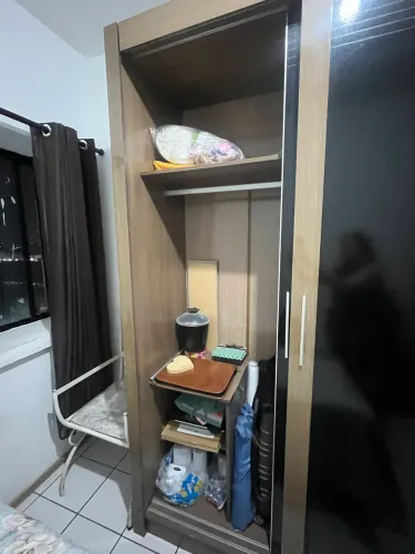 Vendo guarda-roupa usado 3 portas