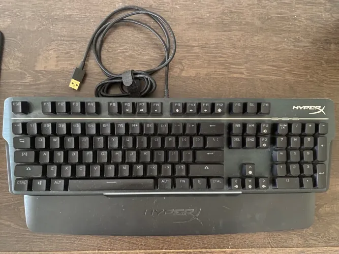 Teclado Gamer - Hyperx Mars RGB (Mecânico US).