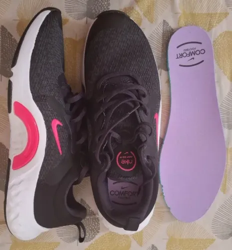 Tênis Nike Renew In-Season TR 11 - Feminino