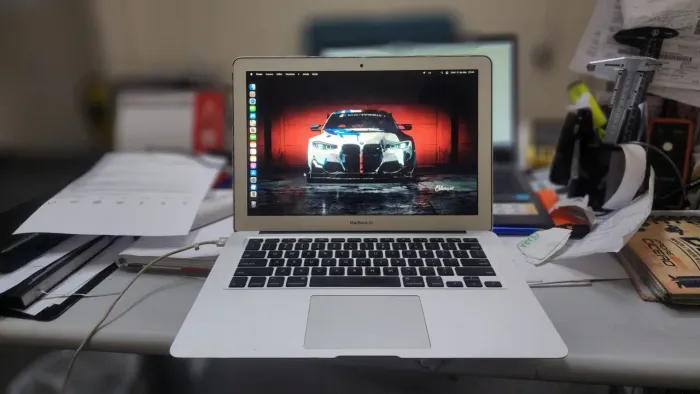 MacBook Air 13" - Ótimo Estado + Carregador Original MagSafe