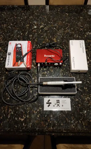 Kit RTA Sonarworks e Focusrite Scarlett 2i2