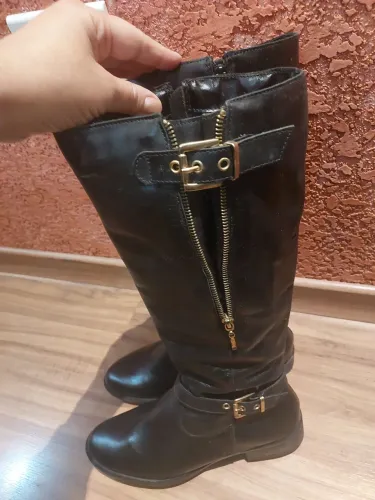 BOTA NOVA DE COURO LEGÍTIMO PRETA N°38 