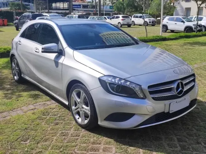 Mercedes-Benz Classe A 200 1.6 TB 16V Urban 156cv Aut. 2014