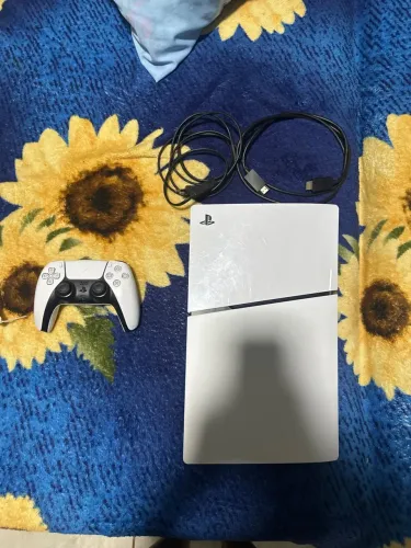 Vendo PlayStation 5 bem cuidado + controle DualSense e cabos