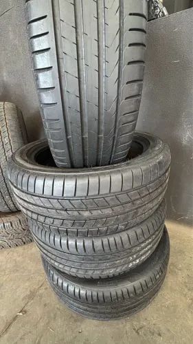 Pneu 235/45/19 