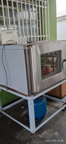 Forno elétrico e a gás.Precisa de alguns ajustes.220w.Mas funciona .Ainda mais desta marca