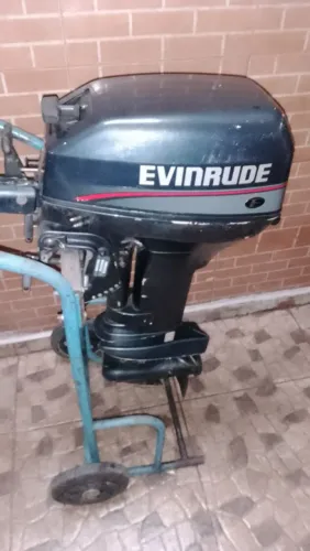 Motor de popa 15 HP ano 1997 revisado 