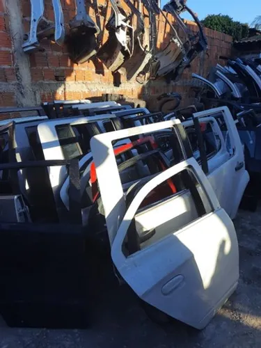 Portas, capo, para-choque e funilaria em geral para seu carro.