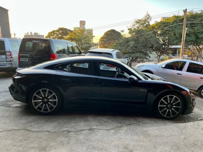 Porsche Taycan 4S (elétrico) 2021