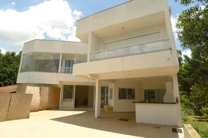 Casa em obra - Estuda Permuta parcial.