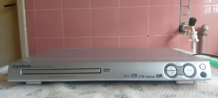 DVD Gradiente (seminovo). 
