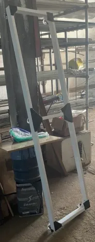 Suporte para guardar-roupa